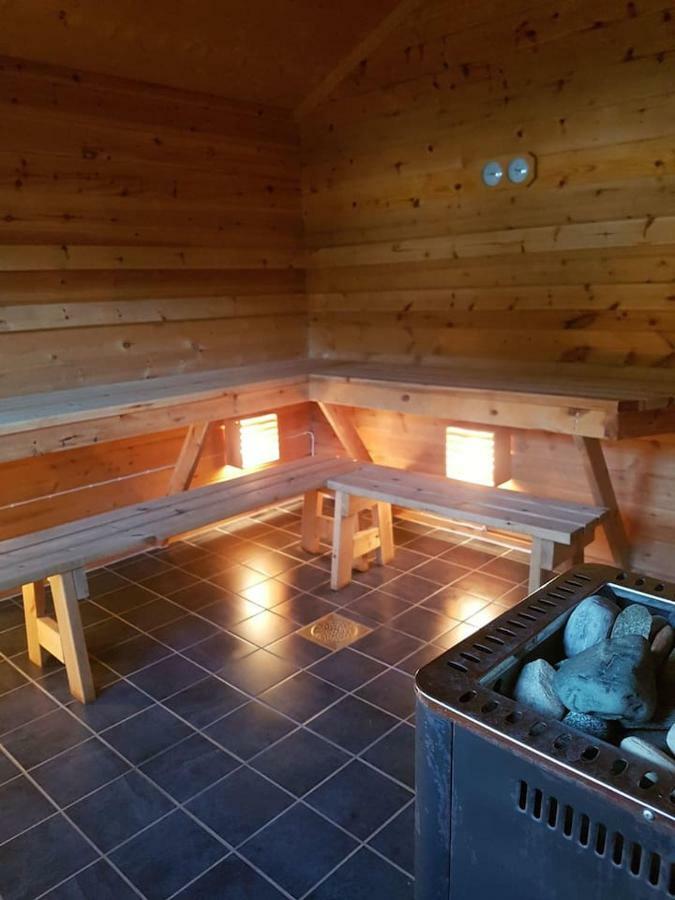 Lyngsalpan Cruise Lodge - Rodtinden Nord-Lenangen Екстер'єр фото